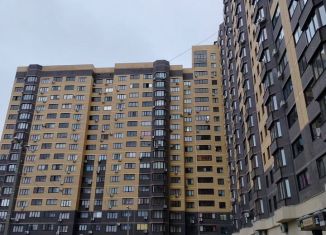 Продам 2-ком. квартиру, 62 м2, Воронежская область, проспект Труда, 72