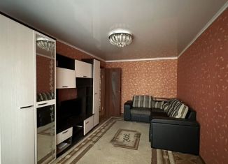 Продам 1-ком. квартиру, 30 м2, Оренбург, улица Орлова, 5