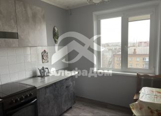 Сдам 2-ком. квартиру, 50 м2, Челябинск, Пограничная улица, 19