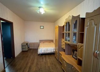 Однокомнатная квартира в аренду, 35 м2, Ревда, улица Максима Горького, 12