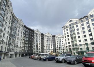 Продам 2-комнатную квартиру, 54 м2, Зеленоградск, улица Тургенева, 16А