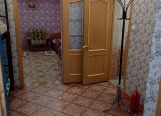 Сдается в аренду 2-комнатная квартира, 42 м2, Кизел, Советская улица, 1