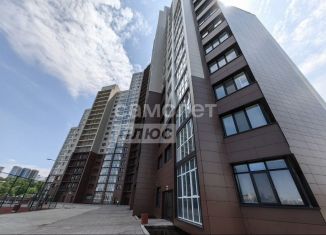 Продажа 2-ком. квартиры, 81.8 м2, Владивосток, Тополевая улица, 30