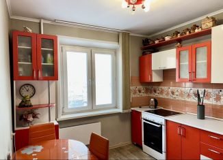 Продажа 4-ком. квартиры, 77 м2, Черногорск, улица Калинина, 22