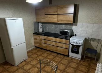 Сдаю в аренду двухкомнатную квартиру, 65 м2, Тюмень, улица Ватутина, 79к1, Центральный округ