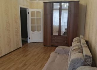 Сдаю 1-ком. квартиру, 30 м2, Железногорск, улица Гагарина, 8