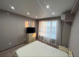 Сдается 1-ком. квартира, 50 м2, Волгоград, улица Огарёва, 21Б