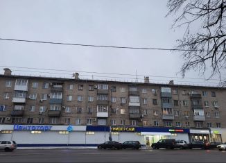 Продаю 3-ком. квартиру, 58 м2, Воронежская область, улица 20-летия Октября, 61