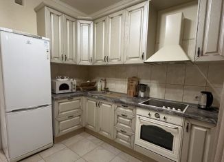 Сдам 2-ком. квартиру, 55 м2, Москва, Клинская улица, 18к1, САО