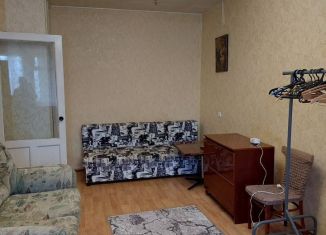 Сдам в аренду 1-комнатную квартиру, 31 м2, Волгоград, улица Дегтярёва, 4