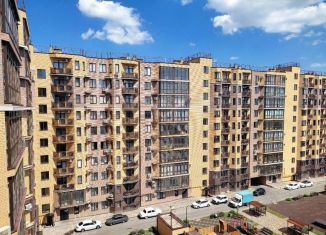 Продаю 3-ком. квартиру, 107 м2, Пятигорск, улица Адмиральского, 1А, ЖК Престижный