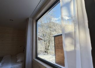 Сдаю в аренду дом, 18 м2, посёлок городского типа Красная Поляна, Плотинная улица, 4